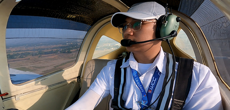 Aviation Cockpit Training